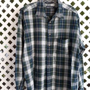 Nautica Men's Long Sleeve Dress Shirt LG